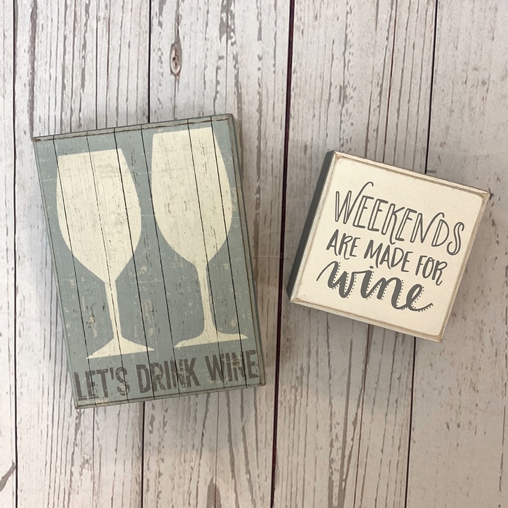 Set of 2 Wooden Wine Bar Signs